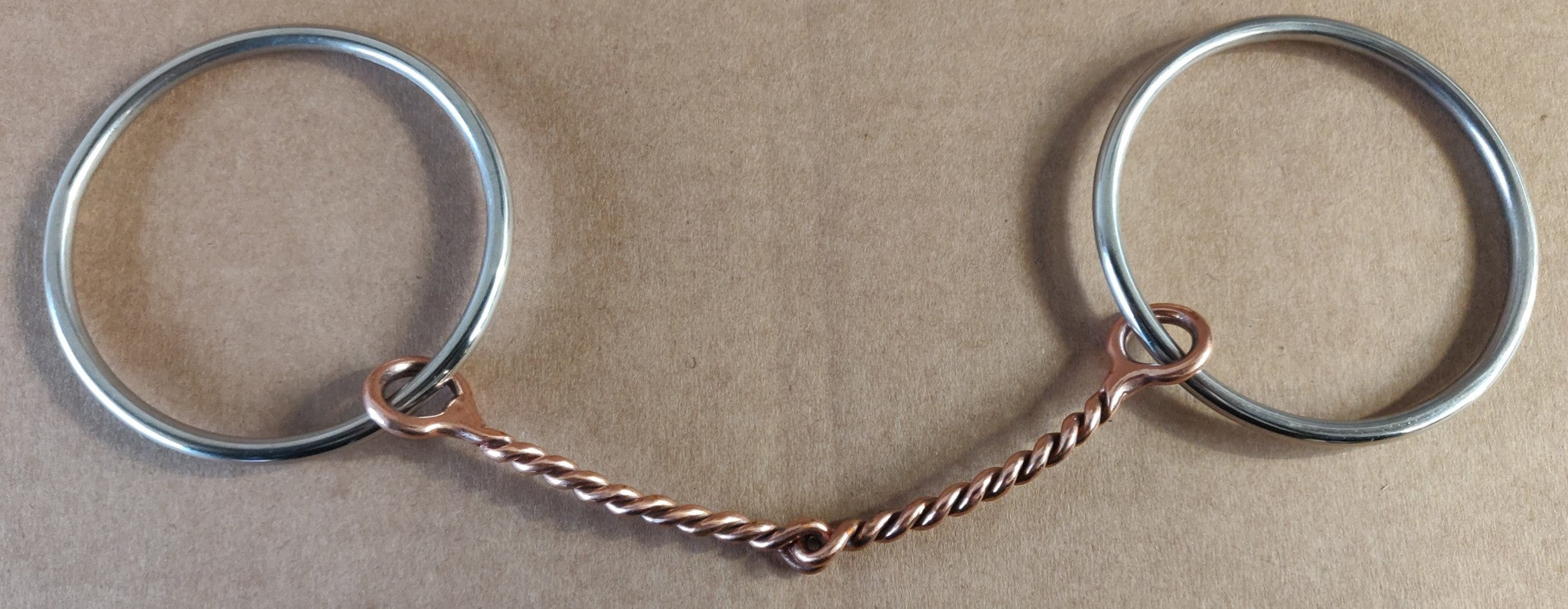 Twisted wire ring trensbit