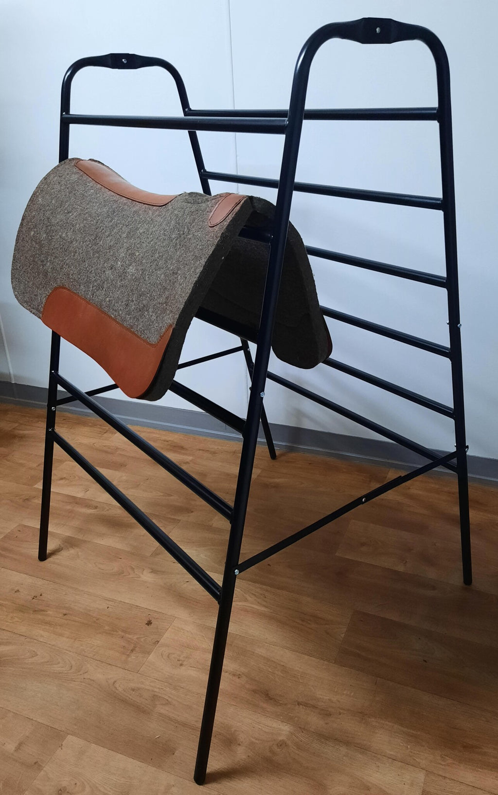FOLDABLE PAD RACK