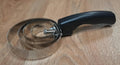 Round metal curry comb