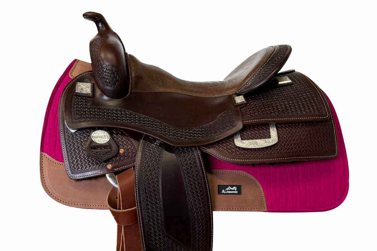 AlpenPad 2.0 – High Quality vilten Western Pad Pink / licht leder – korte maat 75 cm
