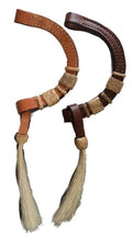 Earpiece met rawhide
