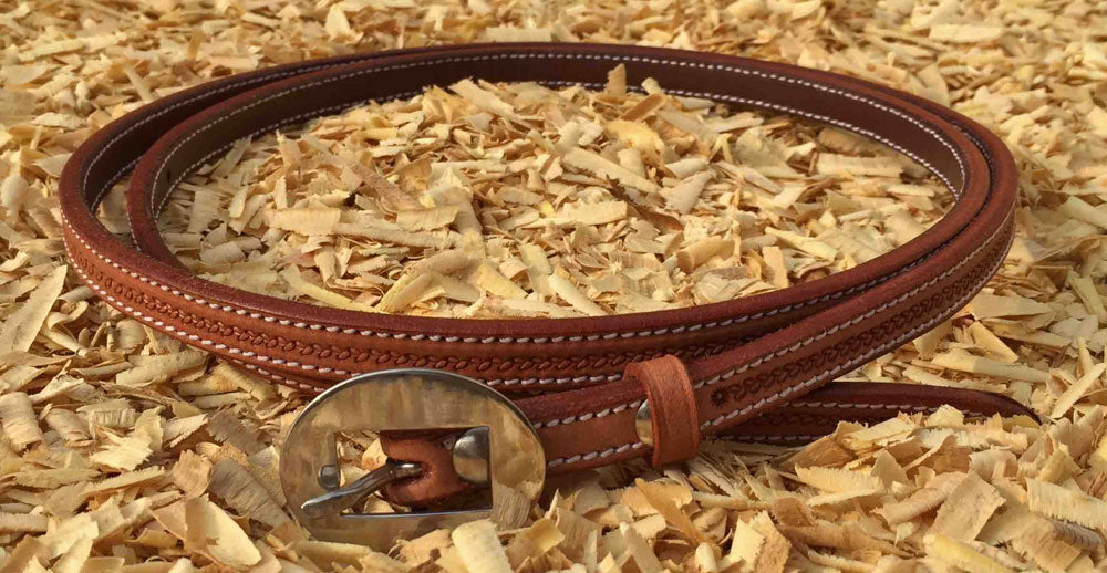Leder throat latch