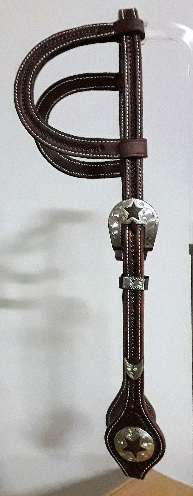 CLICK HERE to see some examples of hoofdstels met zilver and “bling” !!