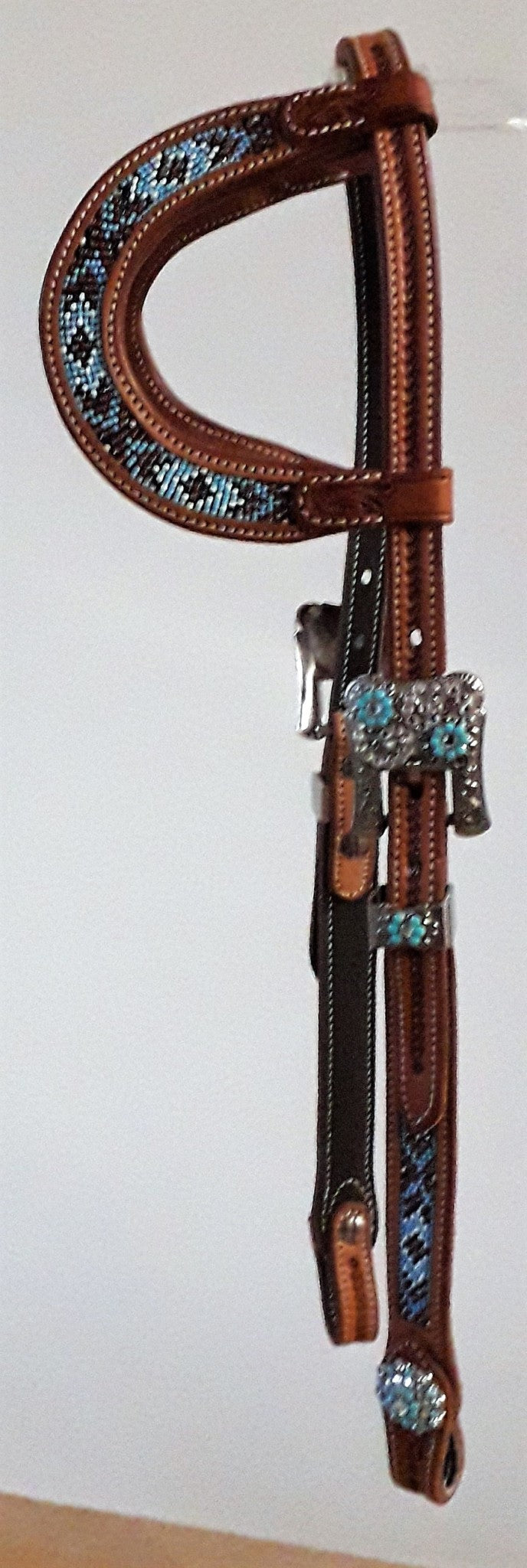 CLICK HERE to see some examples of hoofdstels met zilver and “bling” !!