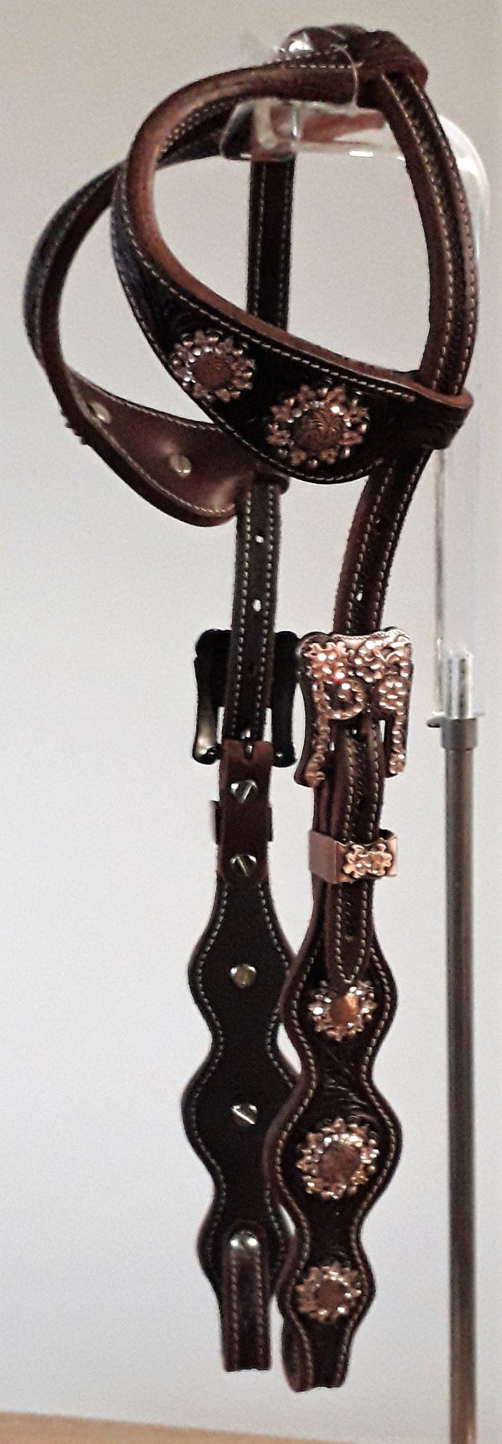 CLICK HERE to see some examples of hoofdstels met zilver and “bling” !!