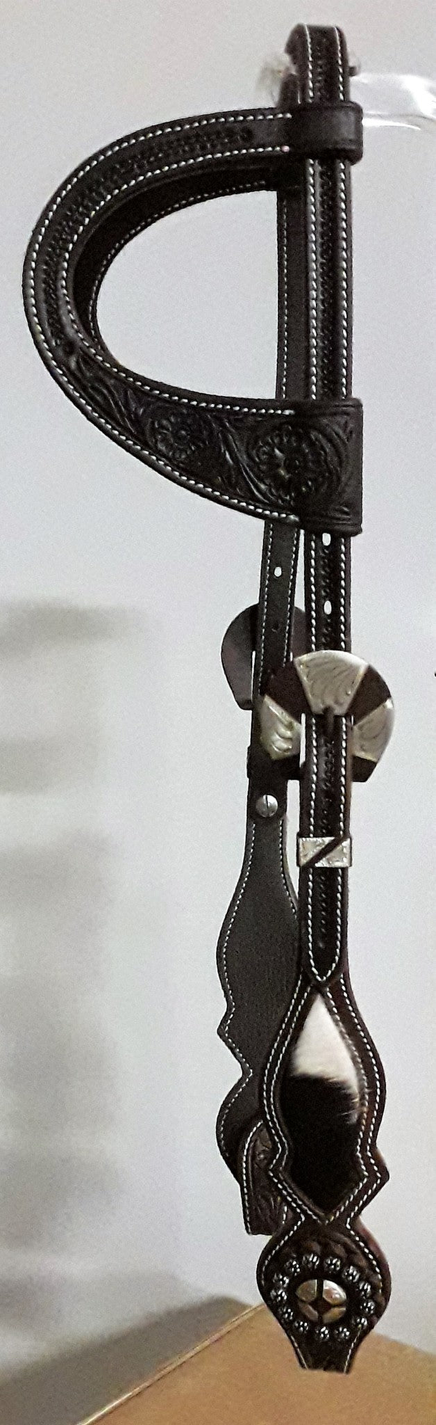 CLICK HERE to see some examples of hoofdstels met zilver and “bling” !!