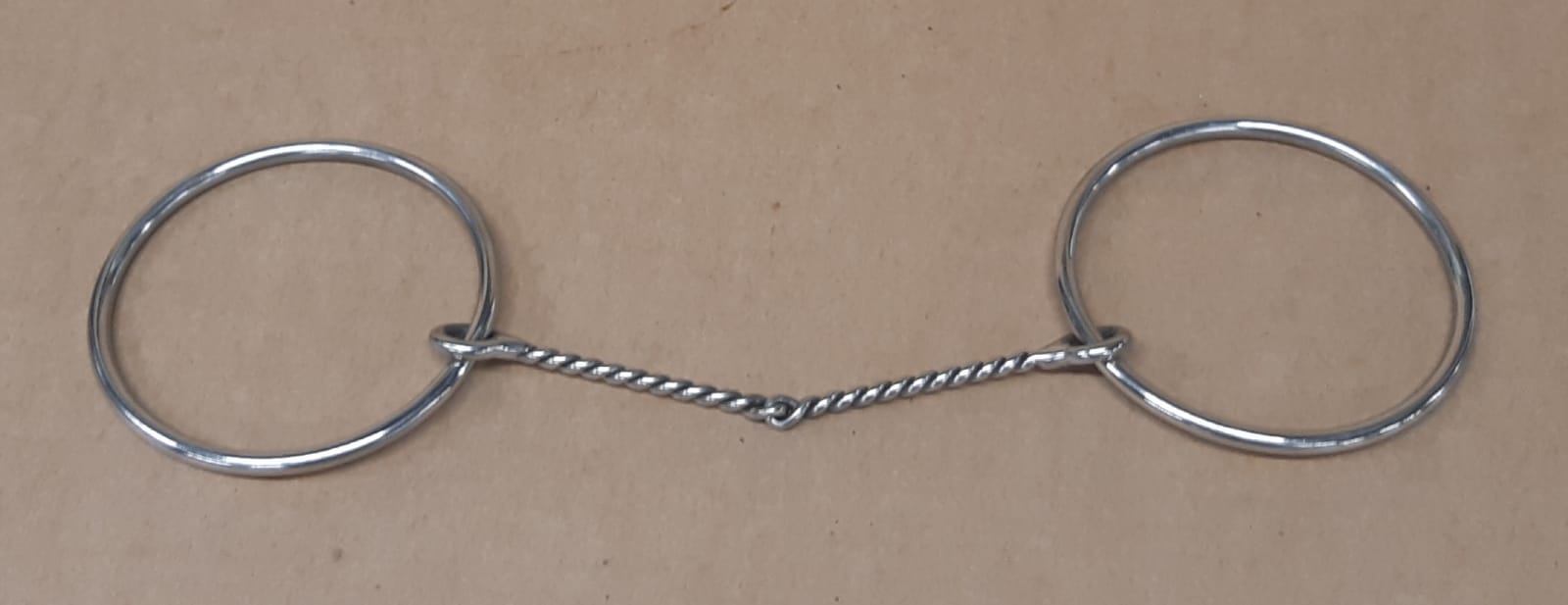 Twisted wire ring trensbit