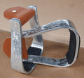 Engraved aluminum curved stijgbeugels