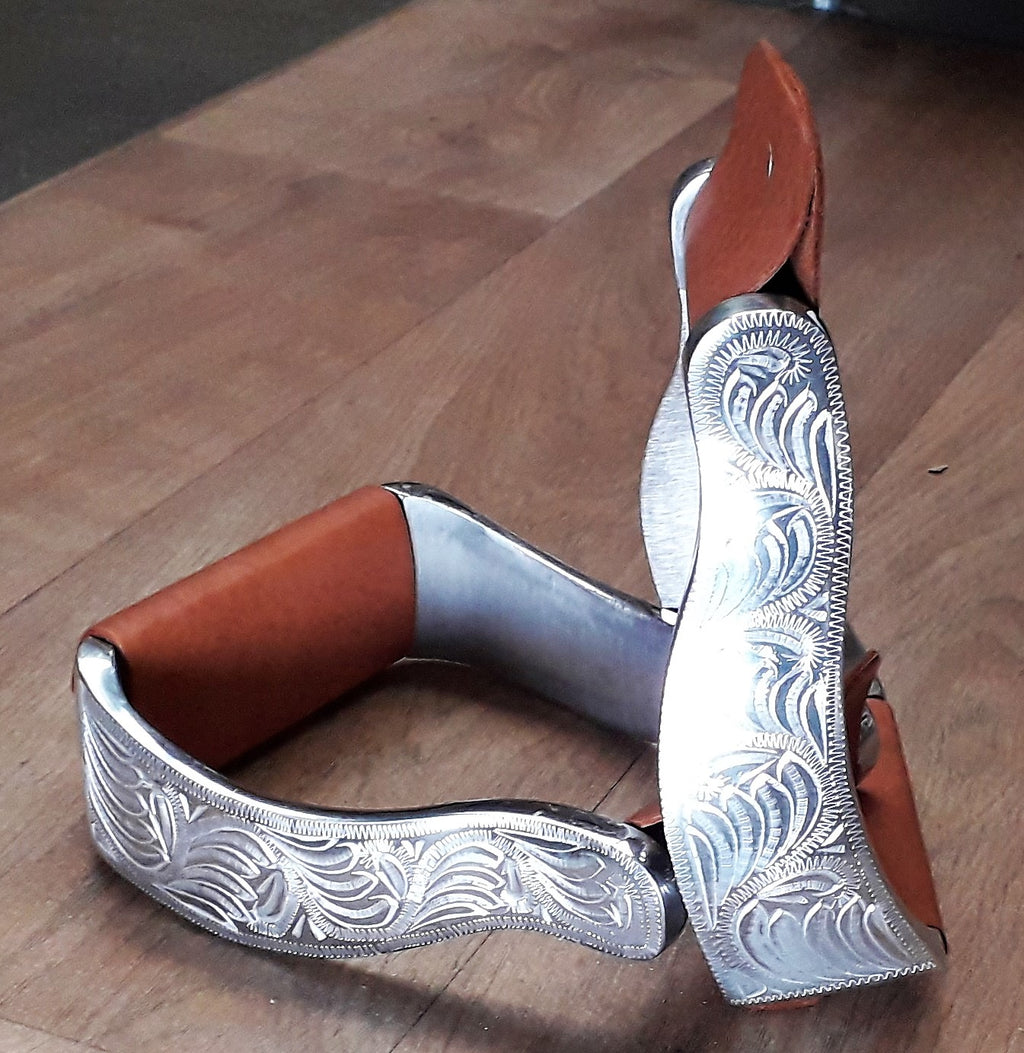Aluminum curved engraved stijgbeugels