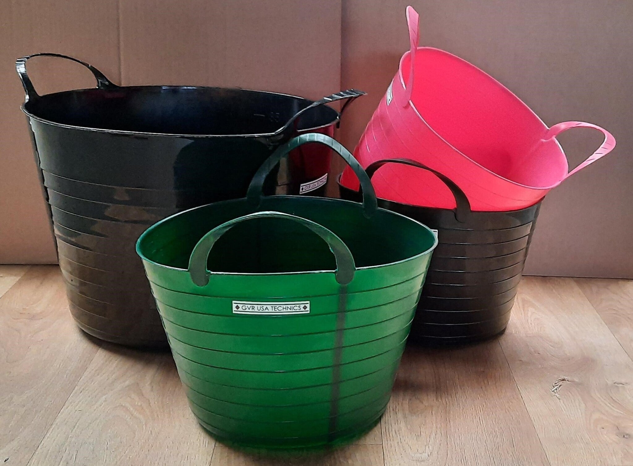 FLEXIBLE bucket